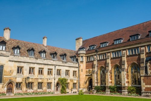 ഒന്നാം ലോക മഹായുദ്ധം ,രണ്ടാം ലോകമഹായുദ്ധം | Pembroke College, Cambridge |