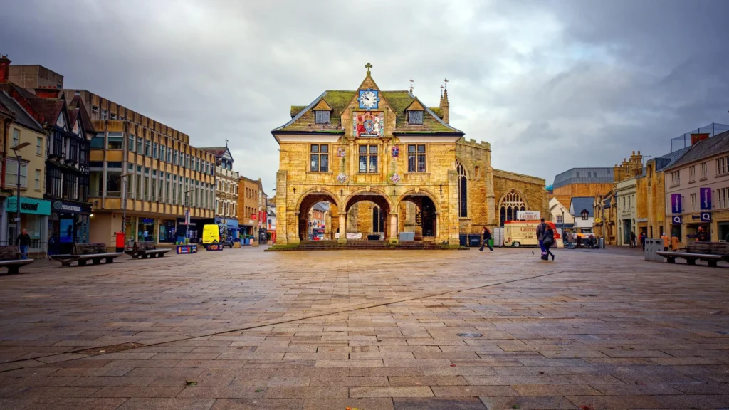 പീറ്റർബറോ | PETERBOROUGH CITY |